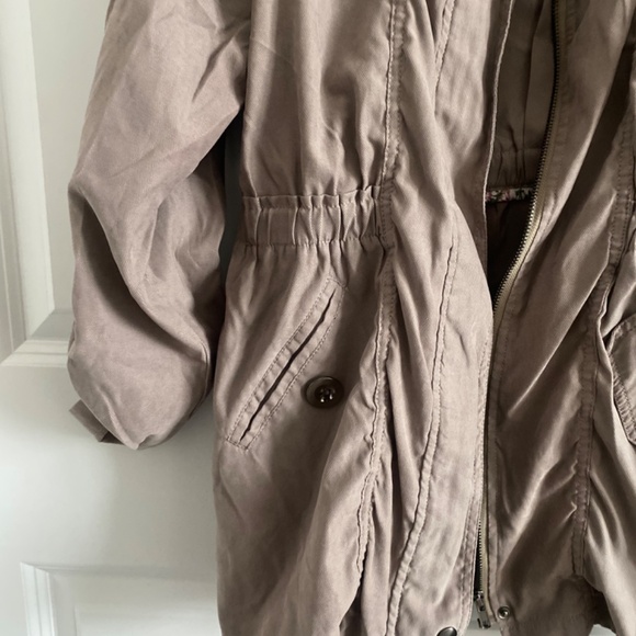 Light Brown Francesca’s Zippered Light Jacket - Picture 2 of 10